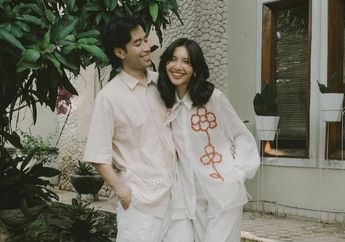 Vidi Aldiano dan Sheila Dara Rayakan Anniversary Pernikahan di Kota Madinah saat Umrah, Potretnya Bikin Adem