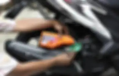 Selain Jarak Tempuh, Ini Cara Gampang Buat Tau Oli Mesin Minta Diganti