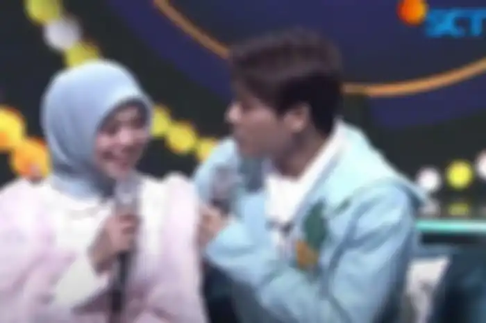 Rizky Billar dan Lesty Kejora.