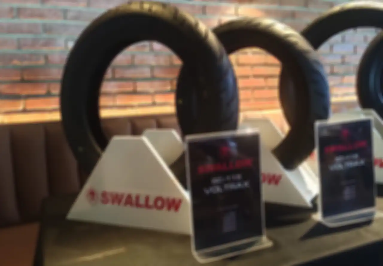 Swallow Voltrax ban motor listrik produksi PT Industri Karet Deli.