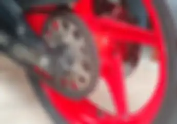 Ini Penyebab Gir Motor Belakang Oblak, Apa Efeknya ke Motor Saat Jalan?