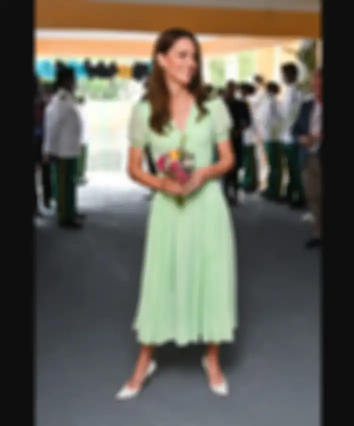 Penampilan Kate Middleton pakai dress hijau