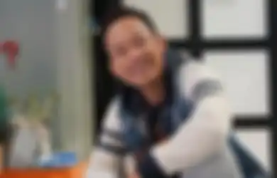 Sudah Sukses Jadi Komedian dengan Bayaran Selangit, Denny Cagur Mantap Banting Setir ke Dunia Politik Ikuti Jejak Eko Patrio: Salah Satu Doa Emak Gue