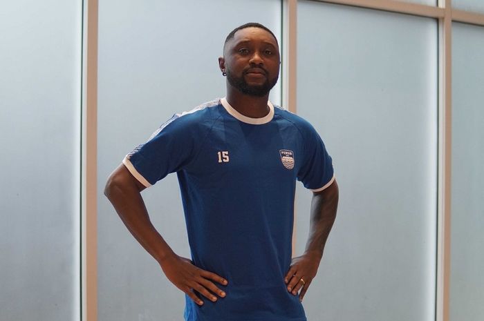 Pemain baru Persib Bandung, Levy Madinda.