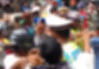 Video Hampir Terjadi Bentrok Antara Polisi dan Warga Akibat Tidak Terima Ditilang,