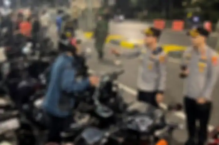Keciduk, Polisi angkut 30 motor milik 'Ngabers' yang masih nekat konvoi lewat JLNT Kuningan-Tebet.