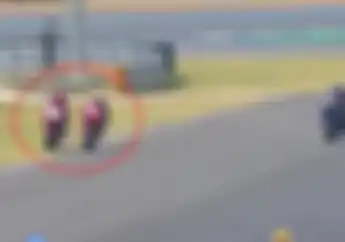 Video detik-detik Super Mario diajak ke Rumput Sama Pembalap Thailand
