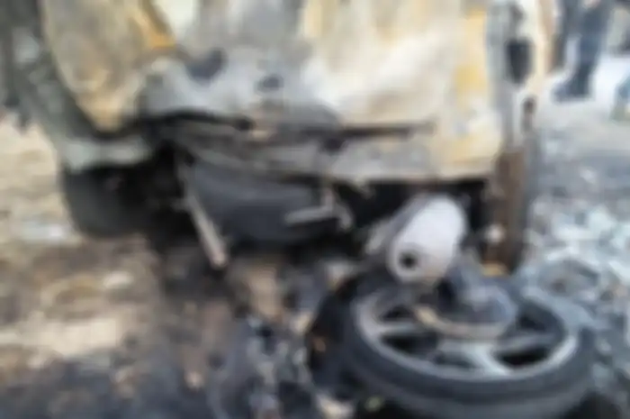 Dua motor dan satu mobil hangus terbakar akibat kecelakaan di Subang, Jawa Barat