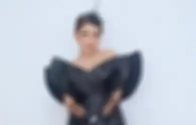 Padahal Cuma Pakai Tangtop dan Scarf Bercorak, Siapa Sangka Harga Outfit Ayu Ting Ting di Pesta Ulang Tahun Nikita Mirzani Bisa Bikin Kantong Kering