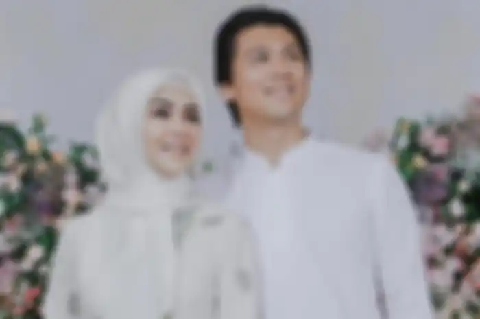 Syahrini dan Reino Barack   