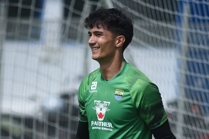 Kevin Ray Mendoza, kiper baru Persib Bandung asal Filipina.