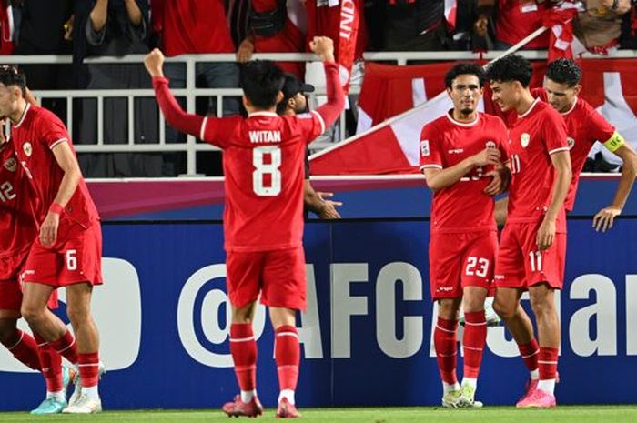 Selebrasi gol timnas U-23 Indonesia yang dicetak oleh Ivar Jenner ke gawang Irak pada duel perebutan tempat ketiga Piala Asia U-23 2024 di Doha (2/5/2024).