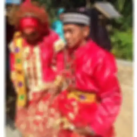 Momen pernikahan kakek 70 tahun dan gadis 28 tahun di Mamuju, Sulawesi Barat