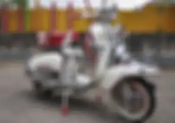 Meriah Euy, Lambretta LI II Series 1961 Dipasang Perabotan Lenong Full Krom