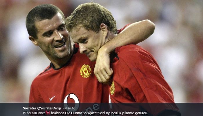 Roy Keane (kiri) dan Ole Gunnar Solskjaer (kanan) saat mengenakan seragam Manchester United.