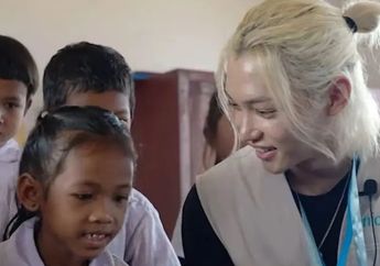 Berkunjung ke SD di Laos bersama UNICEF, Felix Stray Kids Tuai Pujian dari Netizen