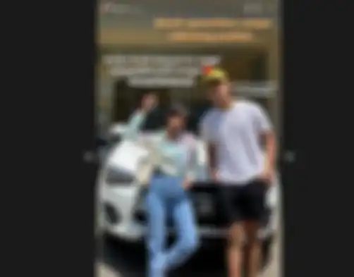 Telaten Merawat Gala Sky yang kini yatim piatu, adik Bibi Andriansyah, Fuji mendapatkan rezeki nomplok. 