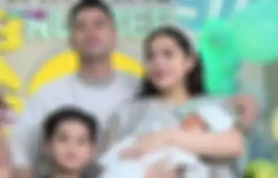 Heboh Nagita Slavina dan Raffi Ahmad Gelar Akikah untuk Rayyanza hingga Bikin Syok Gegara Gaun yang Dipakai Mama Rafathar: Elus Dada Lihat Harganya