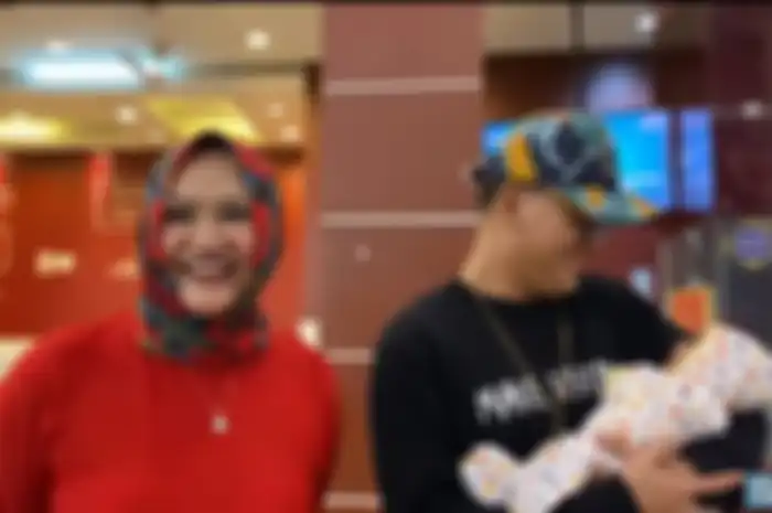 Momen kelahiran bayi bintang disebut-sebut jadi awal mula penyakit mendiang Lina