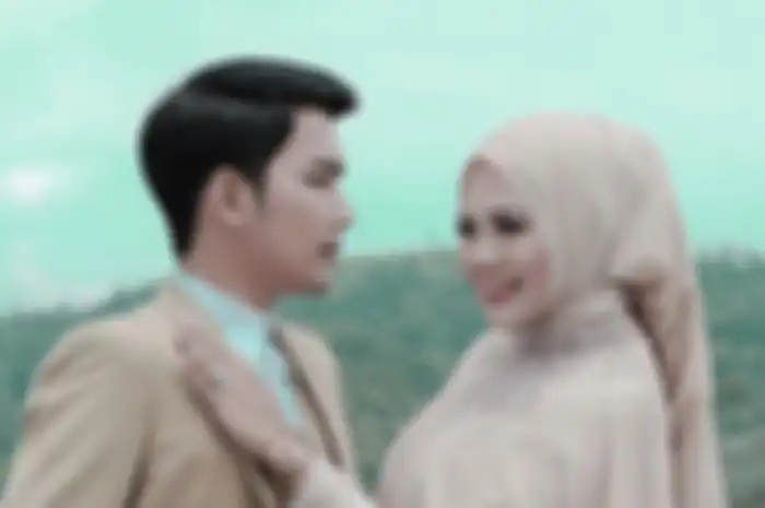 Elly Sugigi dan Aditya Gumelar