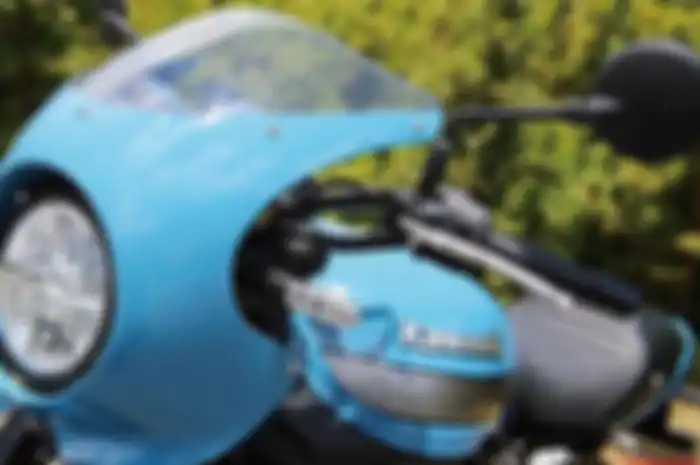 Visor headlamp Z900RS Cafe dibiarkan polos