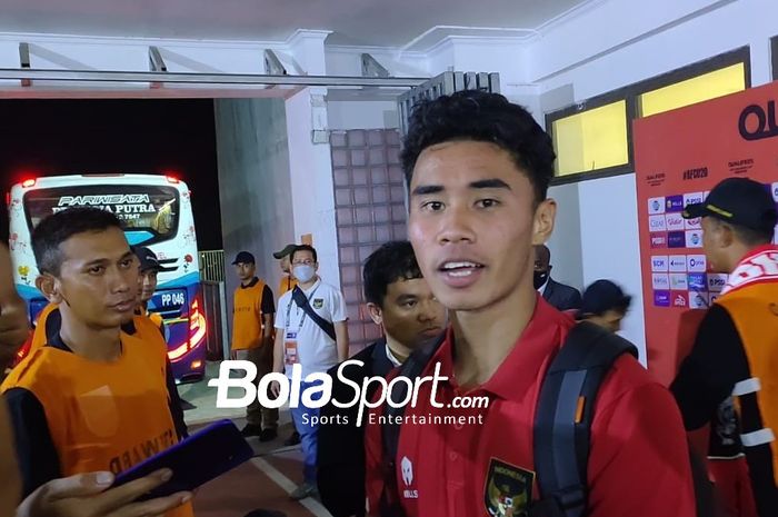 Kapten timnas U-20 Indonesia, Muhammad Ferarri usai laga melawan Vietnam yang berakhir untuk kemenangan Garuda Nusantara 3-2 di Stadion Gelora Bung Tomo (GBT) di gup F Kualifikasi Piala Asia U-20 2023, Minggu (18/9/2022).