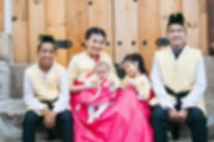 Baru-baru ini, Ruben Onsu mendapatkan kritikan dari netizen lantaran melakukan 'hal terlarang' ketika berlibur ke Korea Selatan