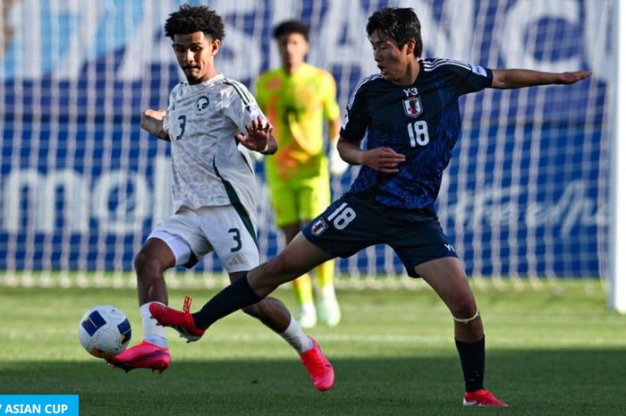 Suasana pertandingan perempat final Piala Asia U-17 2025 antara Timnas U-17 Jepang dan Timnas U-17 Arab Saudi.