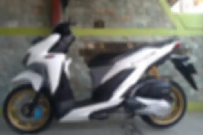 Comot part Honda PCX, sokbreker Honda Vario ini jadi dobel