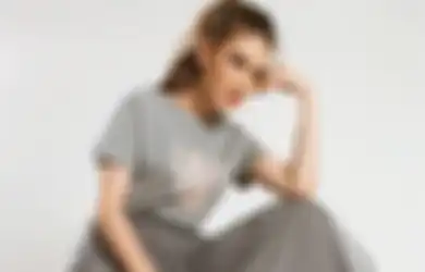 Darah Austria Mengalir Deras di Tubuhnya, Intip Potret Jadul Luna Maya Saat SD, Wajah Polosnya Bikin Netizen Salah Fokus