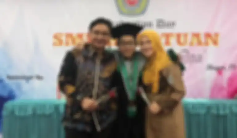 Paksa Satukan Kembali Pasha Ungu dan Okie Agustina, Kiesha Alvaro Ingin Orangtuanya Lengkap di Wisudanya