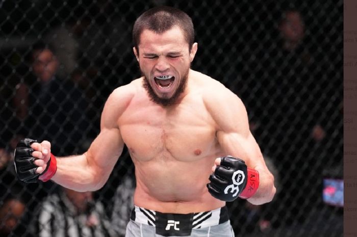 Petarung kelas bantam UFC, Umar Nurmagomedov saat meraih kemenangan TKO pada laga kartu utama UFC Vegas 67 yang dihelat di UFC Apex, Las Vegas, Amerika Serikat, Minggu (15/1/2023) WIB