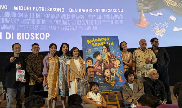 Jumpa pers pemain film Keluarga Super Irit di kawasan Kuningan, Jakarta Selatan, Sabtu (3/5/2025).