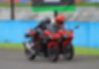 Milih Honda CBR250RR atau Kawasaki Ninja 250 terbaru? Nih Skema Harganya