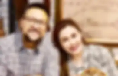 Indahnya Toleransi dan Kebersamaan, 17 Tahun Arungi Bahtera Rumah Tangga Meski Beda Keyakinan, Ari Sihasale Selalu Setia Temani  Nia Zulkarnaen Bangun Sahur