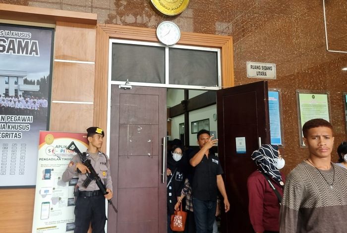Suasana keamanan sidang Dante di Pengadilan Negeri Jakarta Timur, Kamis (29/8/2024).