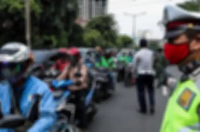 Pembatasan Sosial Berskala Besar (PSBB) resmi diperketat hari ini (11/1/2021), ini sanksi untuk para pemotor jika melanggar protokol kesehatan.