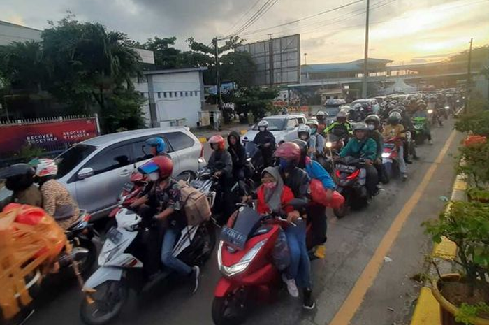 Prediksi tanggal puncak arus mudik lebaran 2023
