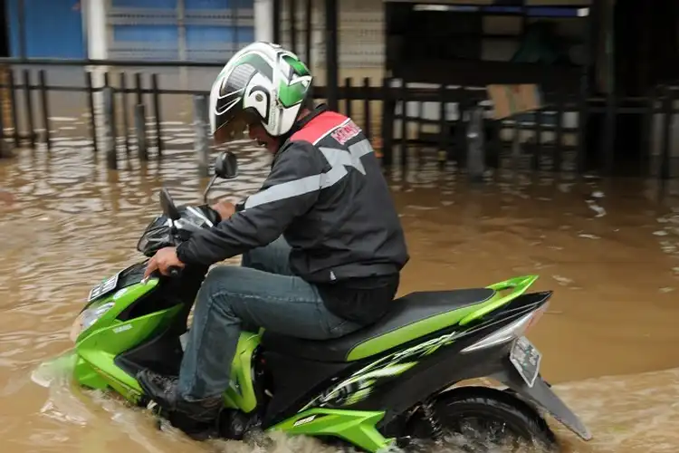 Sebelum Motor Hanyut, Simak Beberapa Titik Rawan Banjir di Jakarta