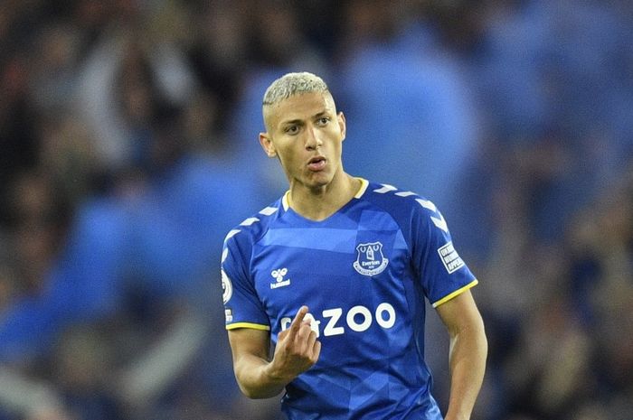 Penyerang Everton, Richarlison, dikabarkan bakal segera merapat ke Tottenham Hotspur.