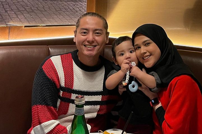 Keluarga Cut Meyriska dan Roger Danuarta