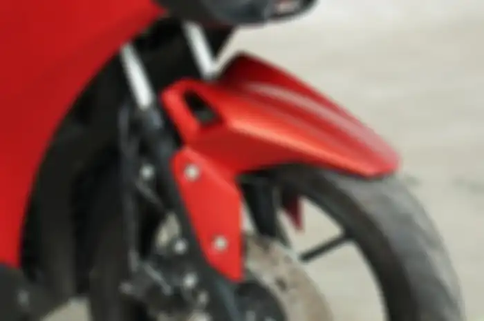 Sepatbor custom di Yamaha Lexi, garapan Lent Automodified. Lebih Sporty dan Anti Muncrat di Musim Hujan 