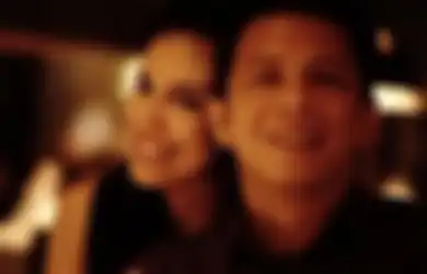 Pantas Netizen Salah Fokus, Wajah Ayah Sophia Latjuba Ternyata Plek Ketiplek dengan Ariel Noah, Foto Lawas Ini Jadi Buktinya