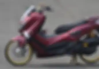 Asli Kaget... Yamaha NMAX yang Bodinya Bongsor Tangki Bensinnya Kok Kayak Begitu