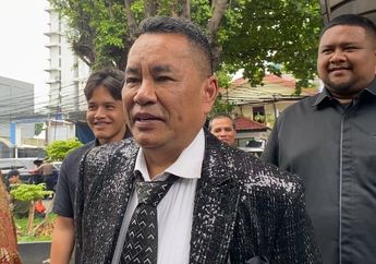 Hotman Paris Ungkap Rahasia Penampilan Cetar, Tiap Minggu Dua Jas Baru dan Berlian 43 Miliar