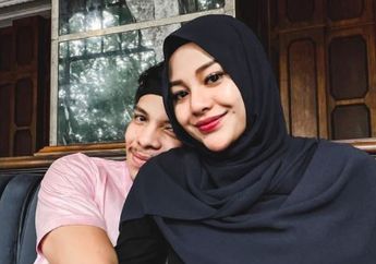 Makin Lengket Bak Lem dan Perangko Pasca Aurel Hermansyah Keguguran, Atta Halilintar Sampai Permasalahkan Warna Bajunya yang Tak Senada dengan Outfit sang Istri: Nggak Ada Sama-samanya Sih