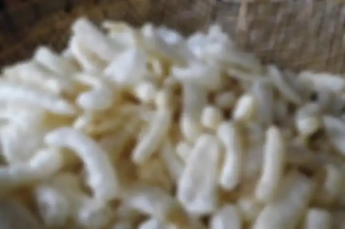 Cara Mudah Membedakan Kerupuk Kulit Sapi dan Babi