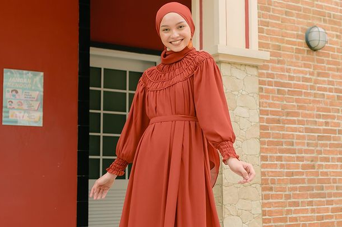 Ilustrasi warna baju lebaran 2023 yang enggak pasaran