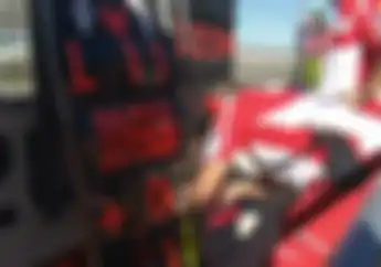 Video Ducati Memberikan Kode Kepada Jorge Lorenzo Supaya Turun 1 Posisi