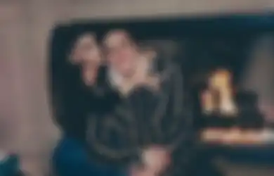 Timeline Ariana Grande dan Dalton Gomez dari Pacaran Hingga Menikah